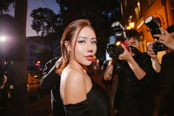 Celebrities who use spot correction serum for Anti Aging - RorikoConnect