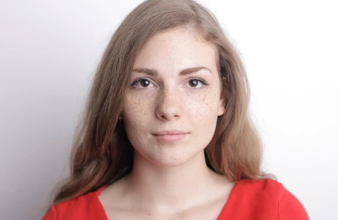 The Ultimate Guide to Hyaluronic Acid Serum: Hydration, Plumping & Radiance